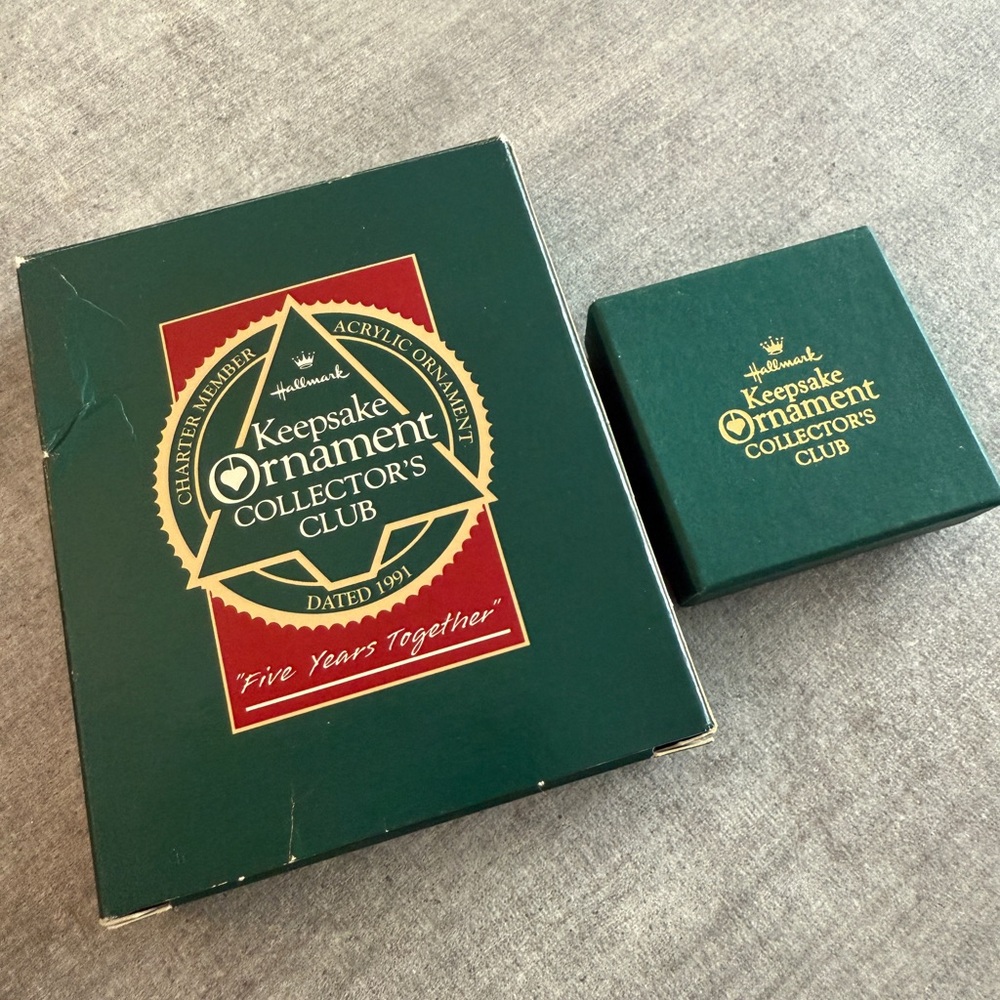 1991 Hallmark Keepsake Ornament & Pin Set “Five Years Together” Collector’s Club